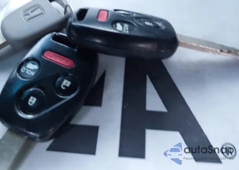 2015 Honda Pilot Touring from USA, damaged, VIN 5FNYF4H90FB066988